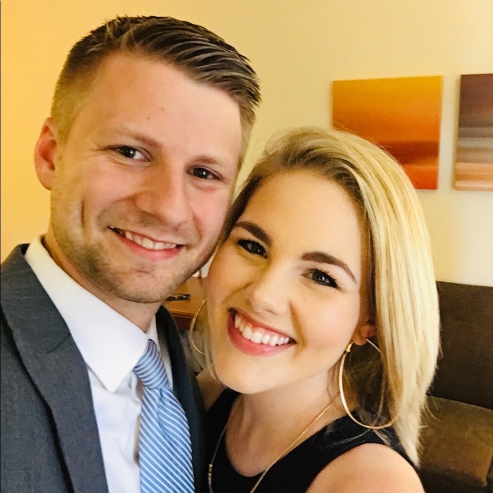 Meet your Posher, Abigail